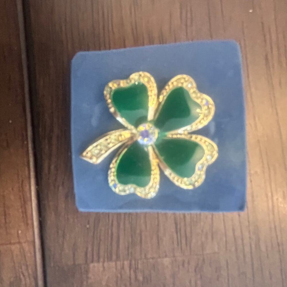 Vintage 2005 Avon Lucky Four Leaf Clover new St Patty's Day